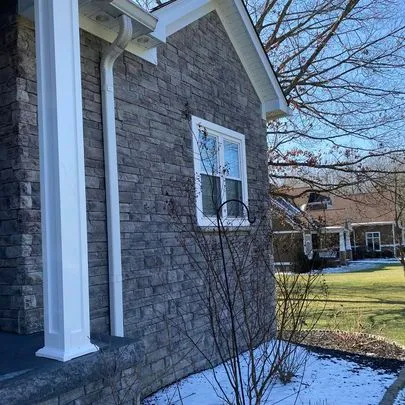 8719F10C DACA 48E8 917C E75DFCADEEA1